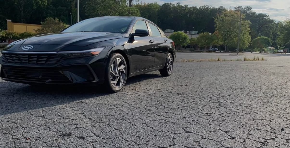 Hyundai Elantra 2024